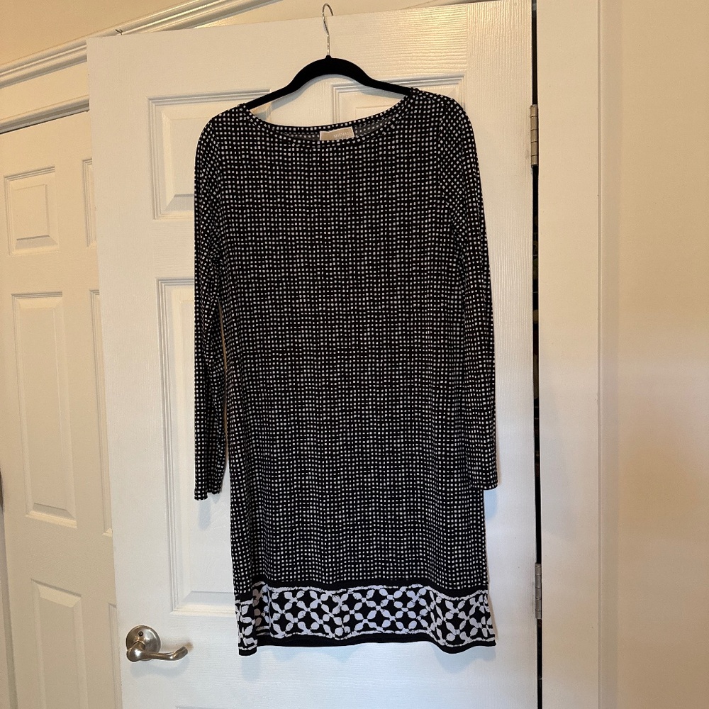 Michael Kors black and white long sleeve dress